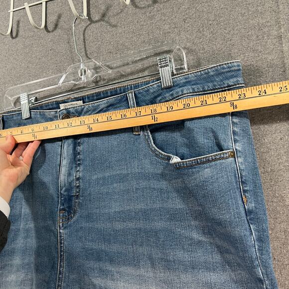 Candace Cameron Bure Cropped Straight Leg Jeans BigSur Med Wash, Plus 26 - Picture 7 of 11